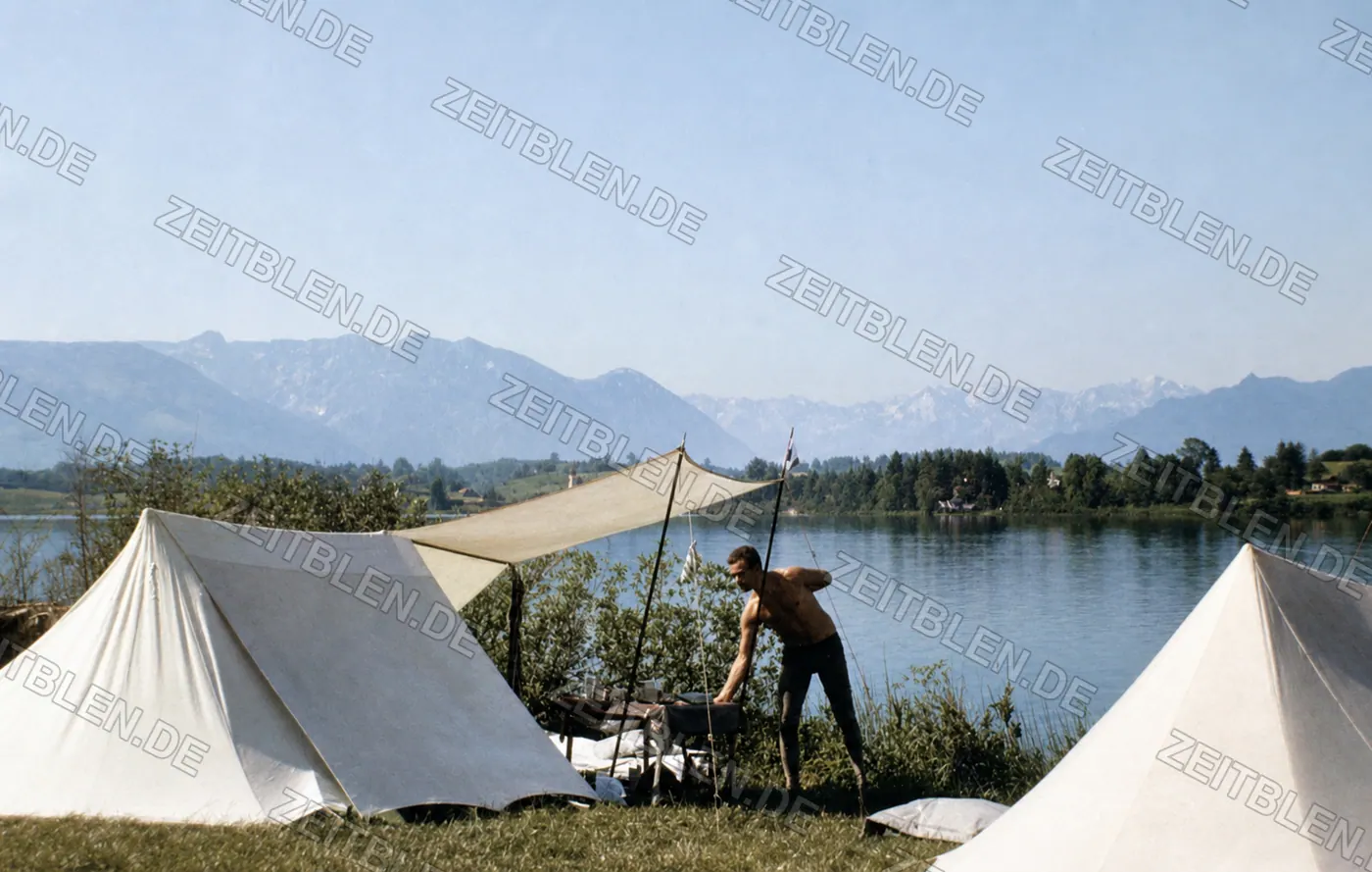 Zelte am See im Alpenvorland, 1955
