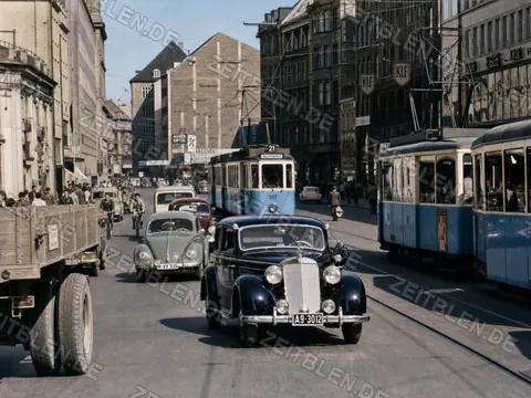 Stadtverkehr in der Kaufingerstraße, 1954