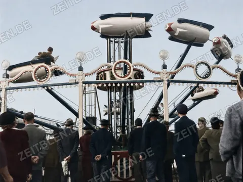 Detail des Raketenflug-Fahrgeschäfts auf dem Oktoberfest, 1952