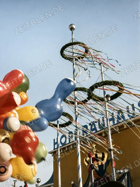 Luftballonstand vor dem Hofbräuhaus-Zelt, Oktoberfest München 1958