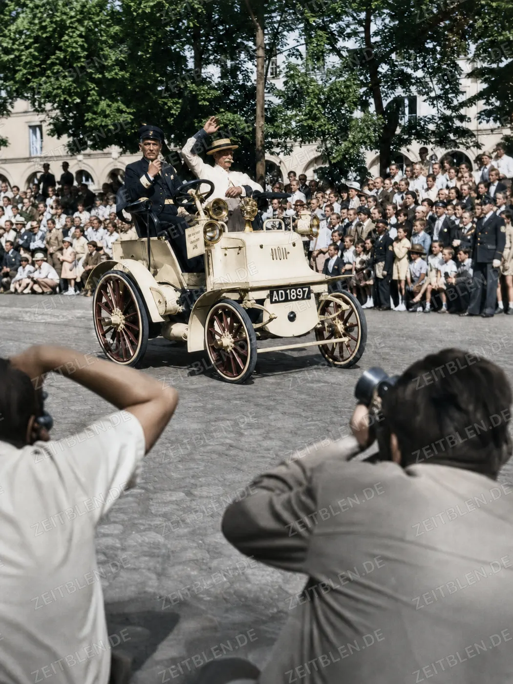 Oldtimer beim Festzug „800 Jahre Münchner Verkehr“, 1958