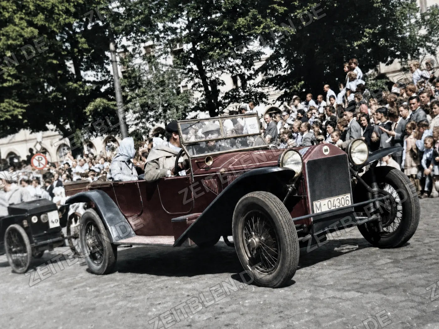 Oldtimer mit Münchner Kennzeichen beim Verkehrsfestzug, 1958