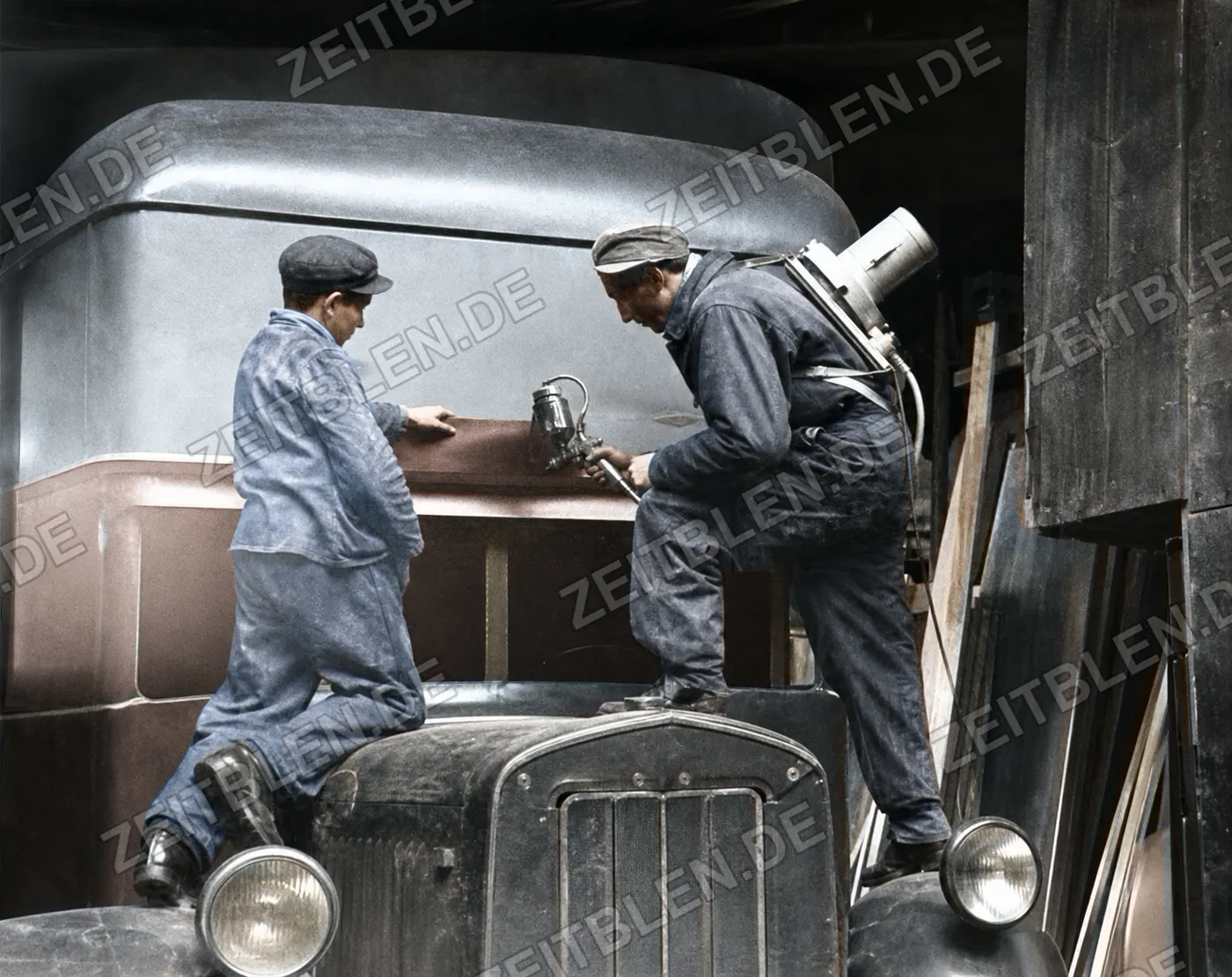 Lackierarbeiten im Karosseriebau Lautenschläger, München 1949