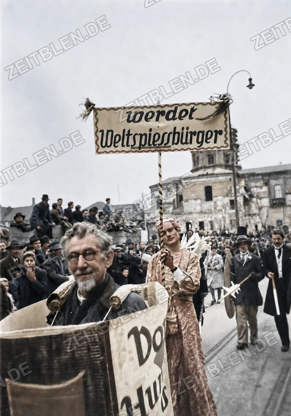 „werdet Weltspießbürger“ beim Münchner Faschingsumzug, 27. Februar 1949