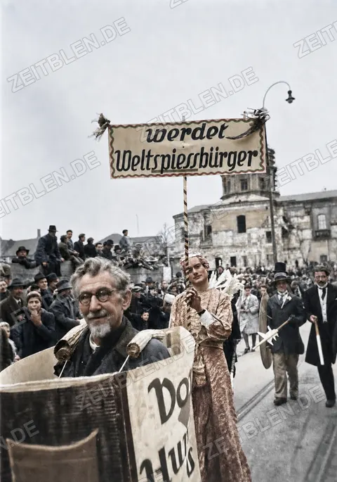 „werdet Weltspießbürger“ beim Münchner Faschingsumzug, 27. Februar 1949
