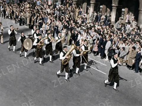 Trachtenkapelle beim Oktoberfestzug in München, 21. September 1952