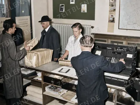 Paketannahme bei MÜKO Dr. Hugendubel