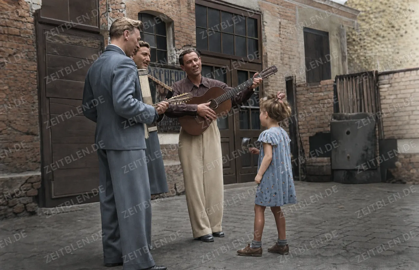 Straßenmusikanten in München, 25. Juli 1948