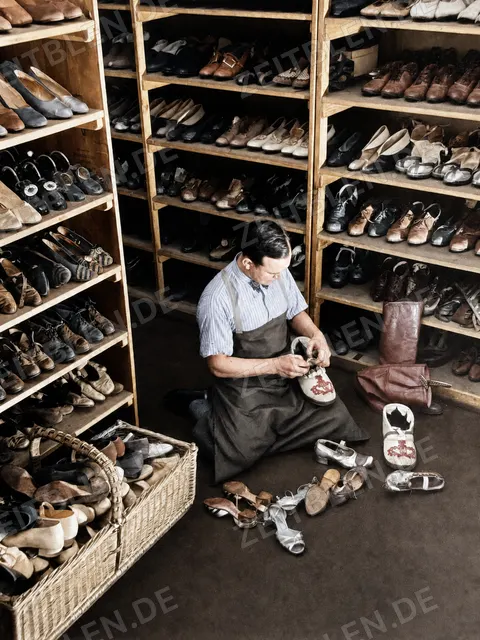 Schuhdepot eines Berliner Theaterfundus, November 1938