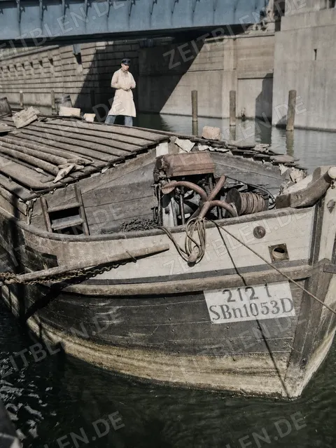 Berliner Lastkahn am Kai, März 1937