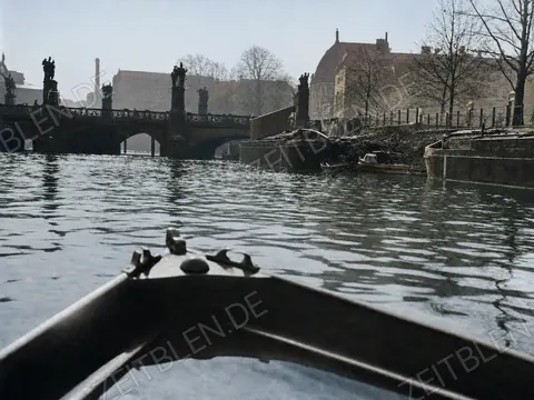 Blick vom Spreekanal auf Berlins Mitte, Februar 1937