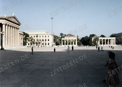 NS-Parteibauten und „Ehrentempel“ am Königsplatz, 1937