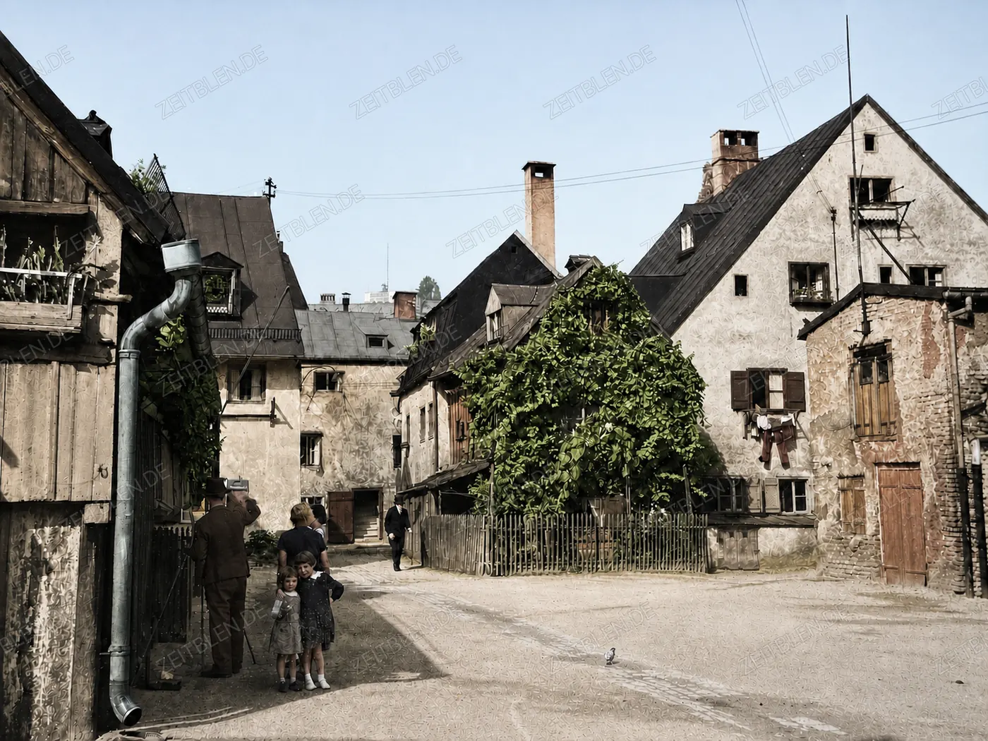 Bewohner in einem Hinterhof der Münchner Au, 1937