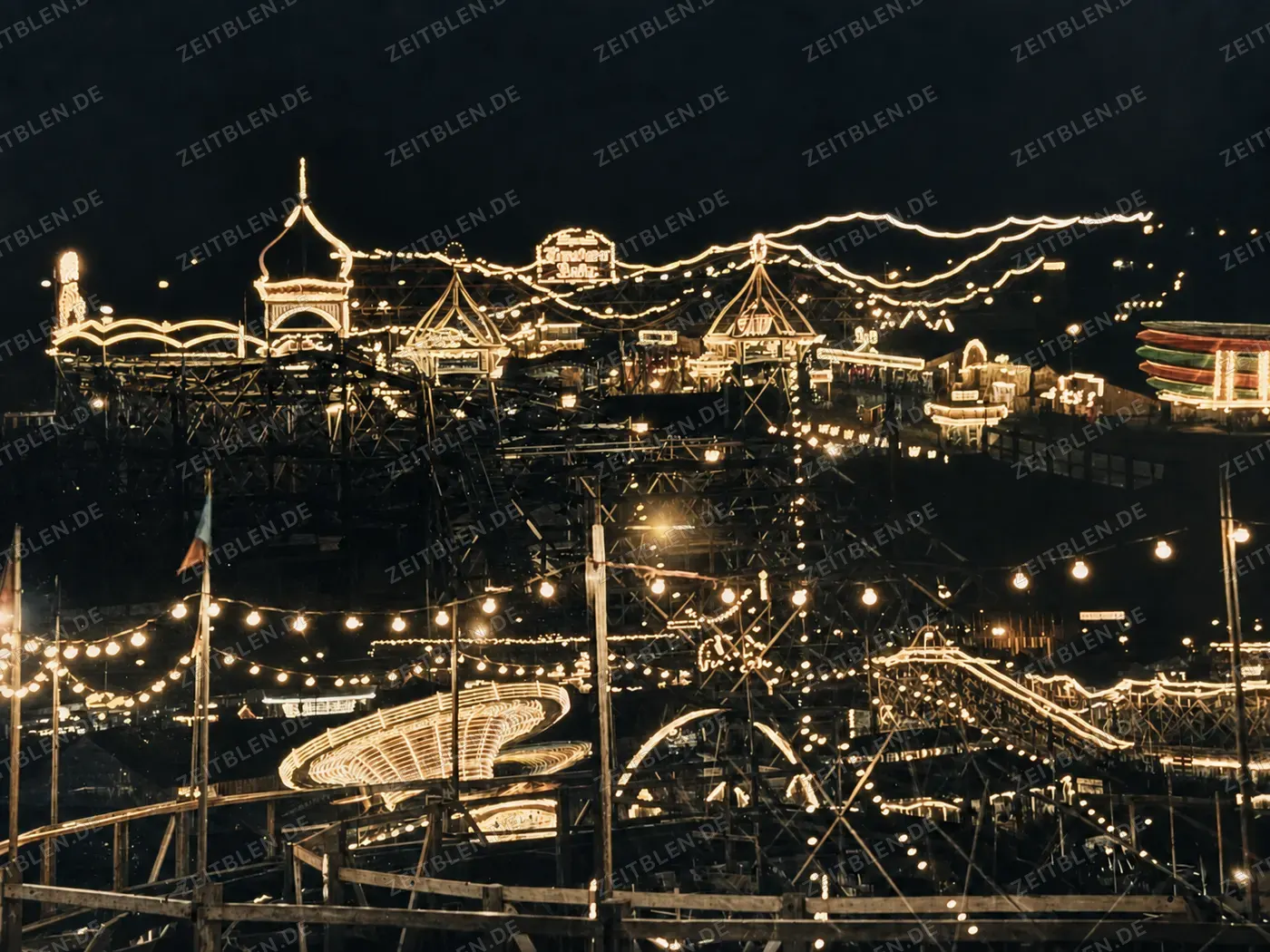 Lichtermeer auf dem nächtlichen Oktoberfest, 1937
