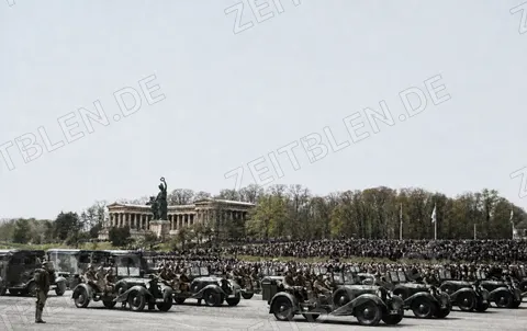 Motorisierte Verbände vor der Bavaria, 20. April 1936