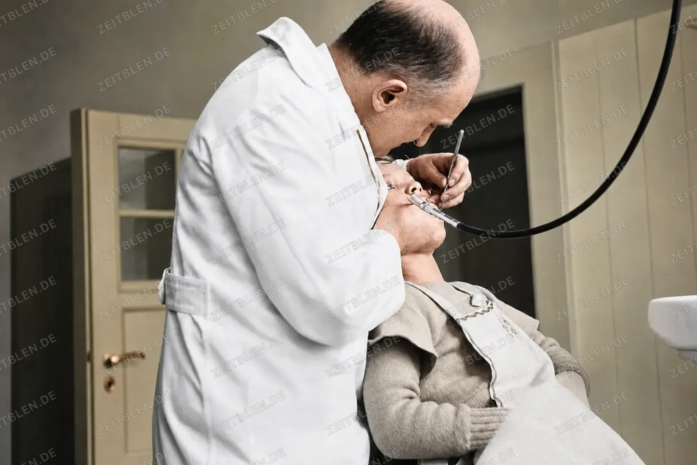 Präparation eines Zahns für eine Füllung, 1935