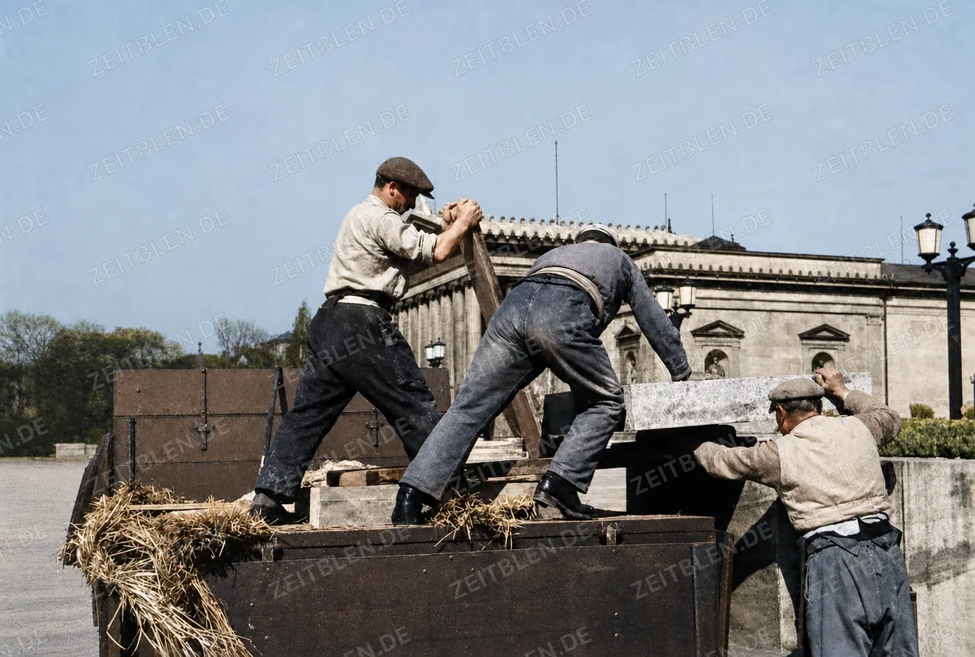 Ausbauarbeiten im NSDAP-Parteiviertel am Königsplatz, 1935