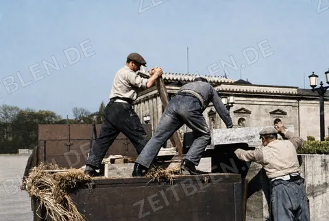 Ausbauarbeiten im NSDAP-Parteiviertel am Königsplatz, 1935
