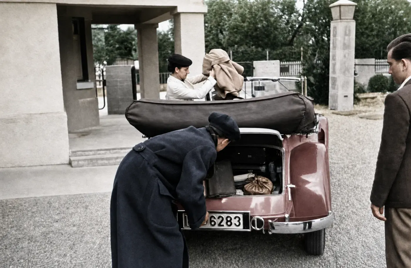Abfahrt mit dem Automobil in München, 1935