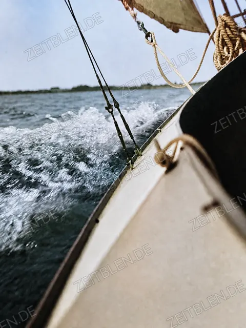 Bordperspektive bei einer Segelfahrt, 1936
