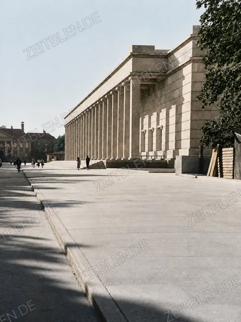 Das Haus der Deutschen Kunst kurz vor der Fertigstellung