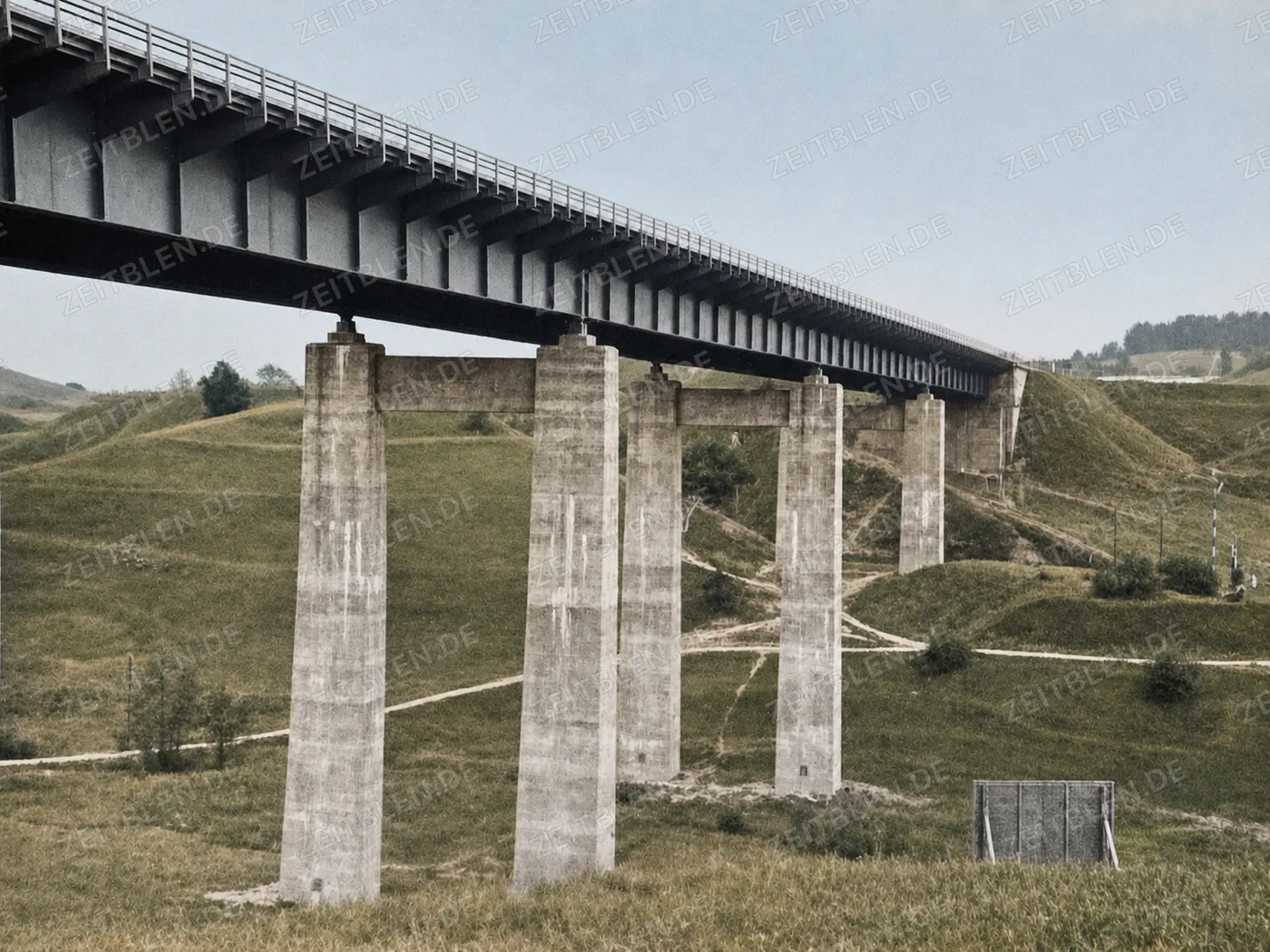 Talübergang der Reichsautobahn bei Bergen