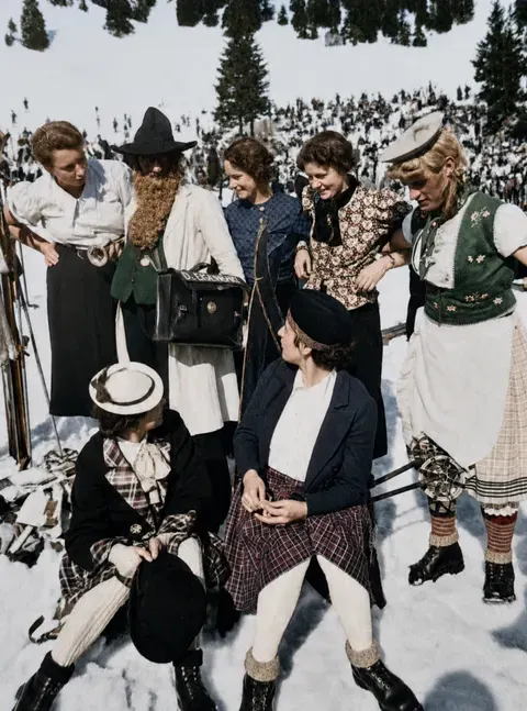 Kostümierte Musikgruppe beim Firstalm-Fasching