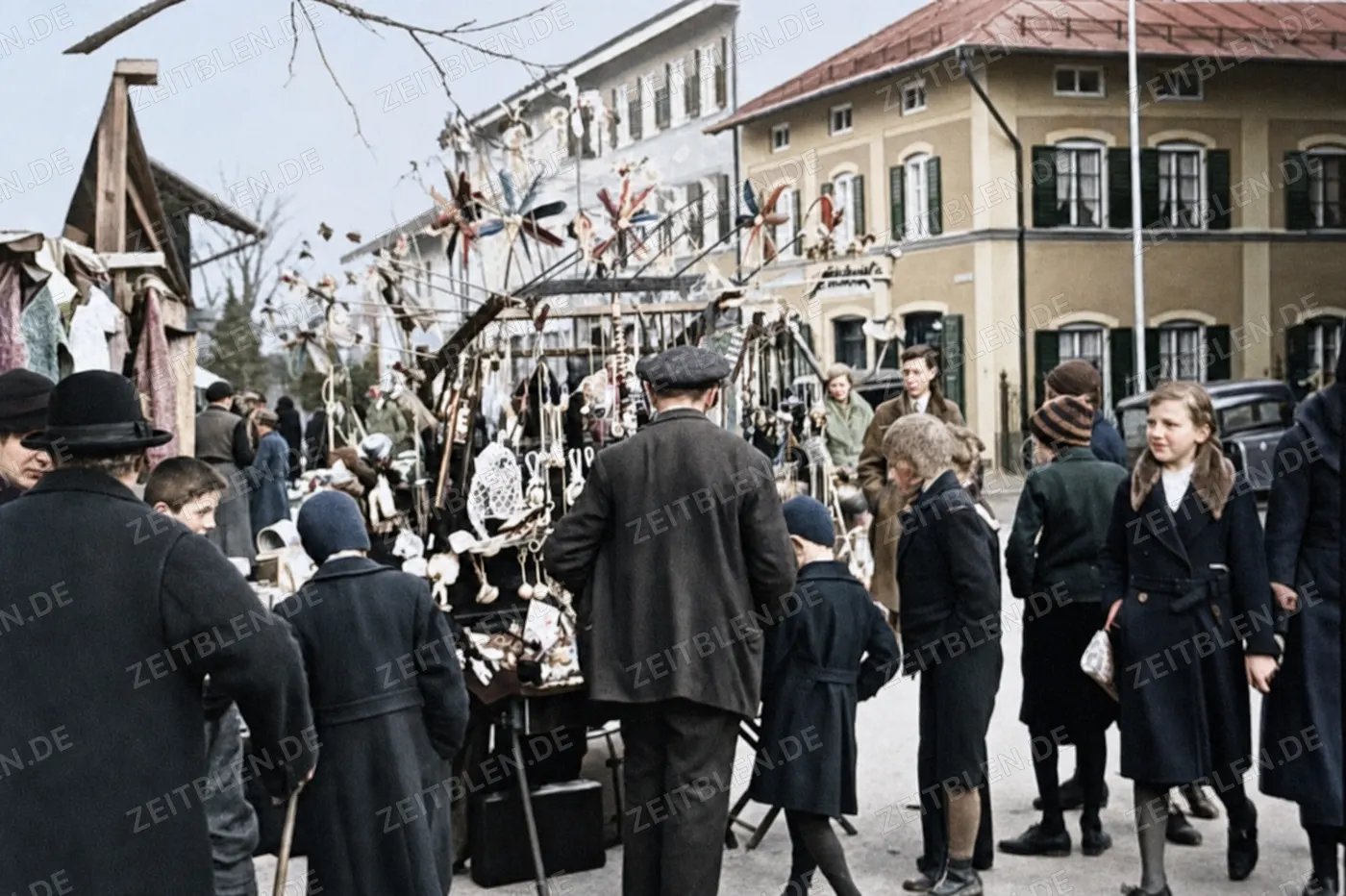 Andenkenstände am Kapellplatz in Altötting