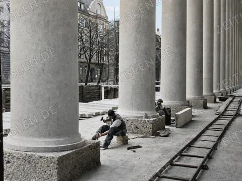 Steinmetzarbeiten an der Kolonnade des „Hauses der Deutschen Kunst“