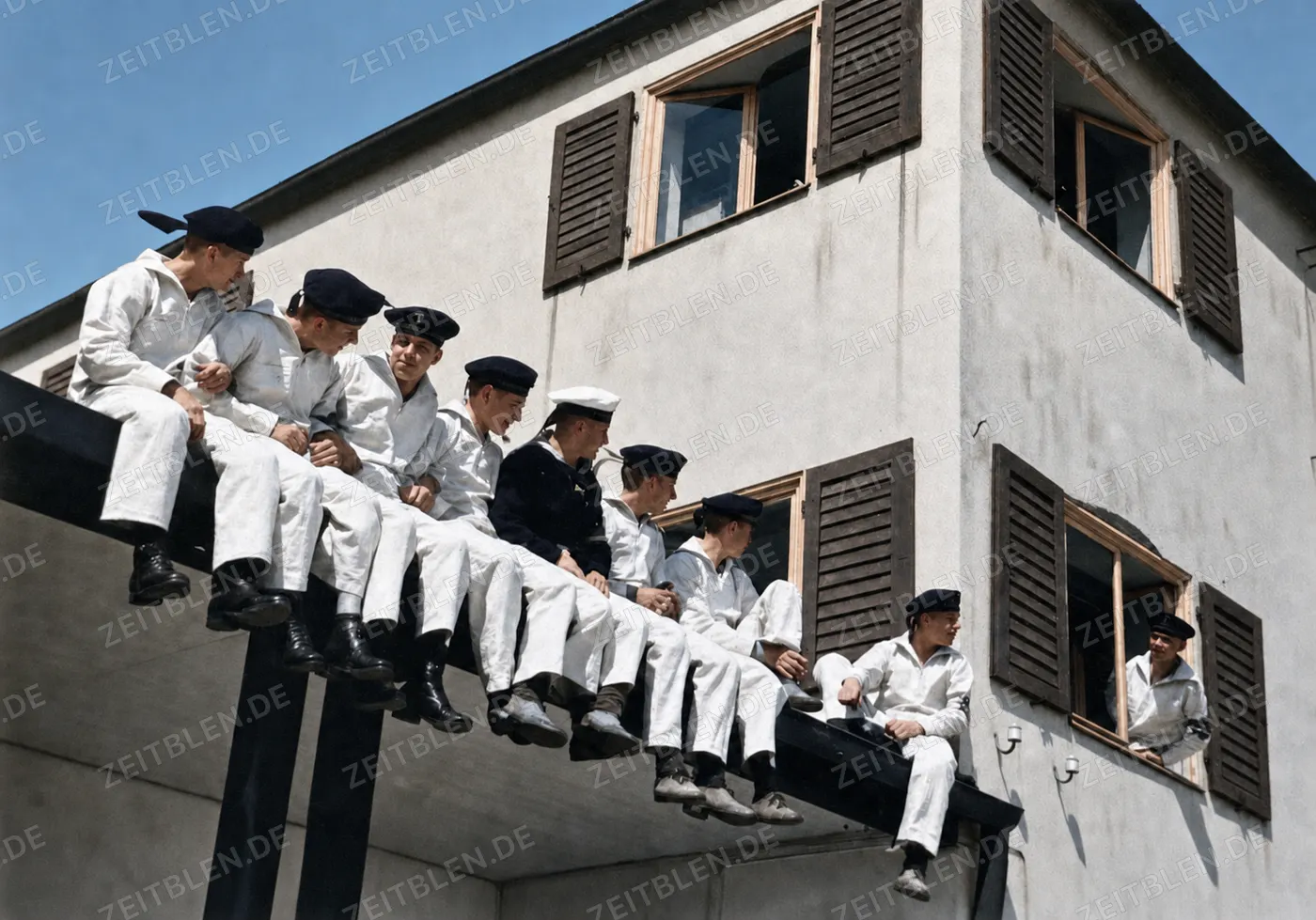 Marine-HJ-Lehrgang vor der Reichsseesportschule in Prieros
