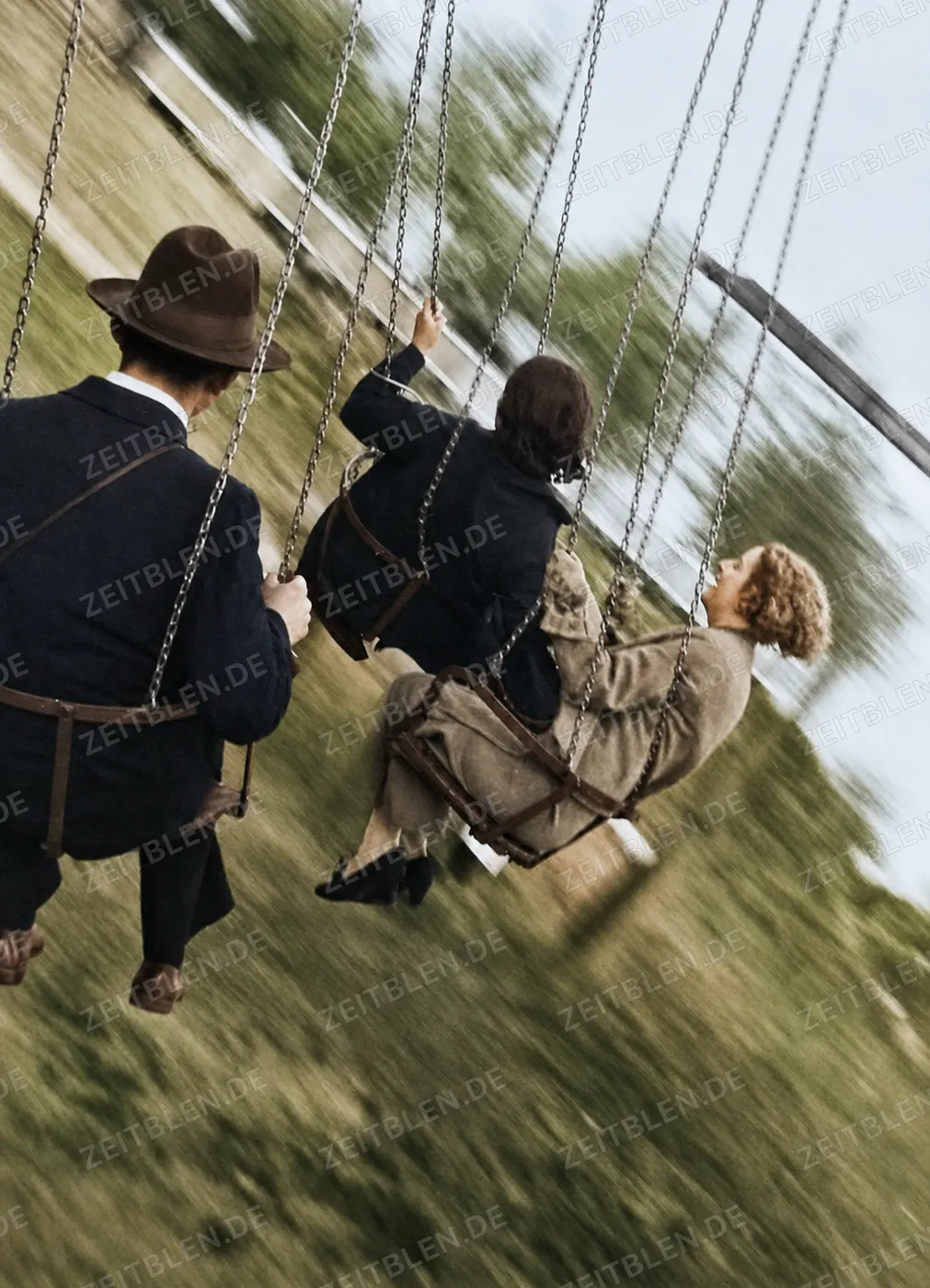 Kettenkarussell beim Baumblütenfest in Werder