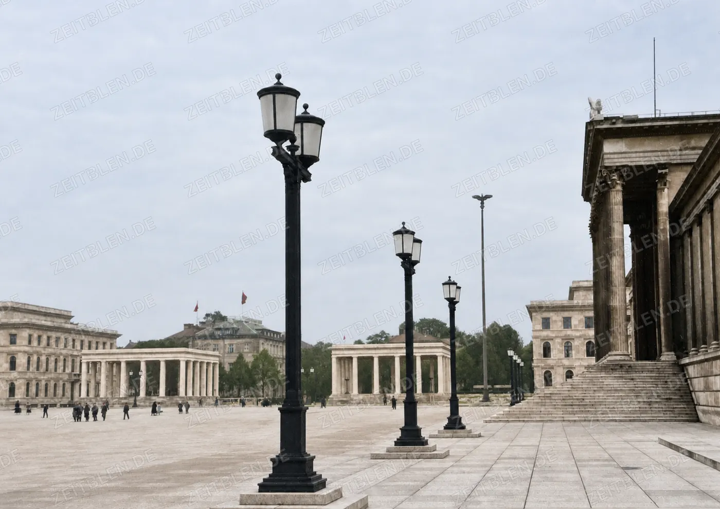 Königsplatz mit Ehrentempeln und NSDAP-Parteibauten