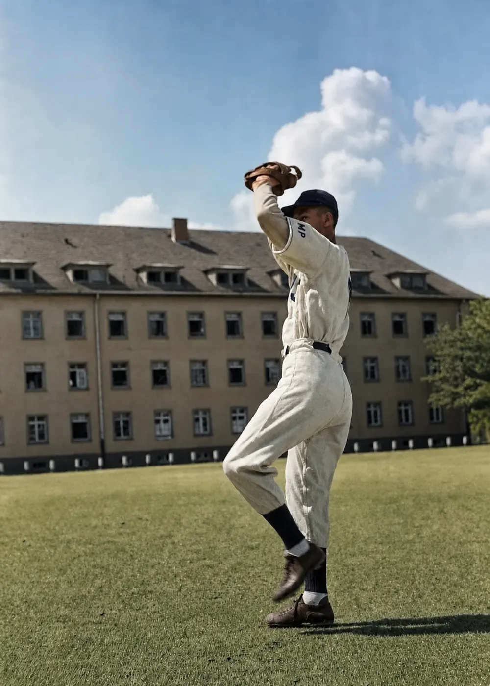 Baseballwerfer beim Wind-up in München, 1948