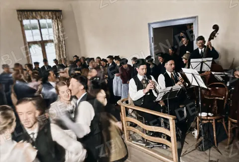 Musikkapelle bei der Schlierseer Bauernhochzeit, 1936