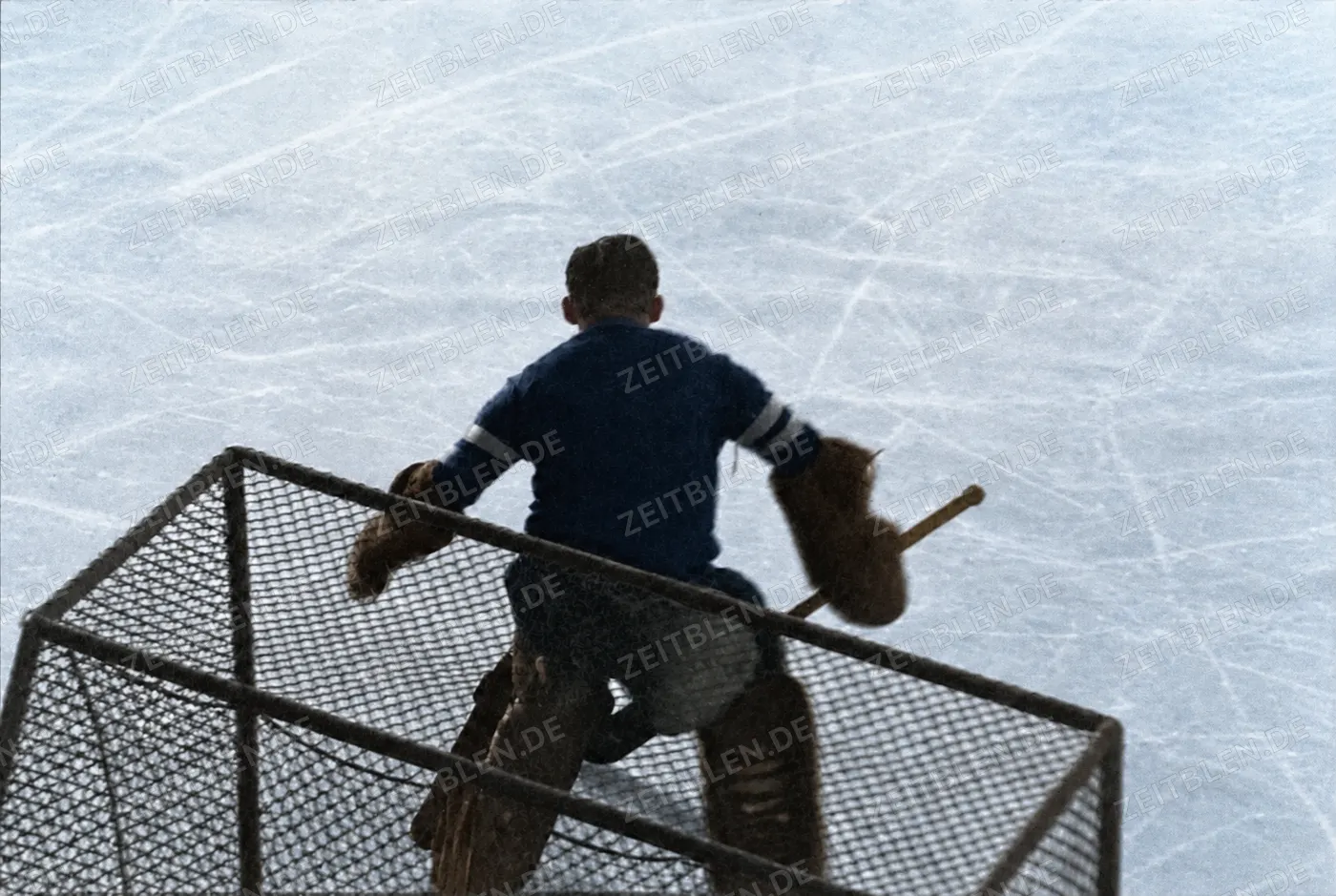 Torraumszene: SC Riessersee gegen HC Davos, 1936