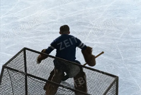 Torraumszene: SC Riessersee gegen HC Davos, 1936