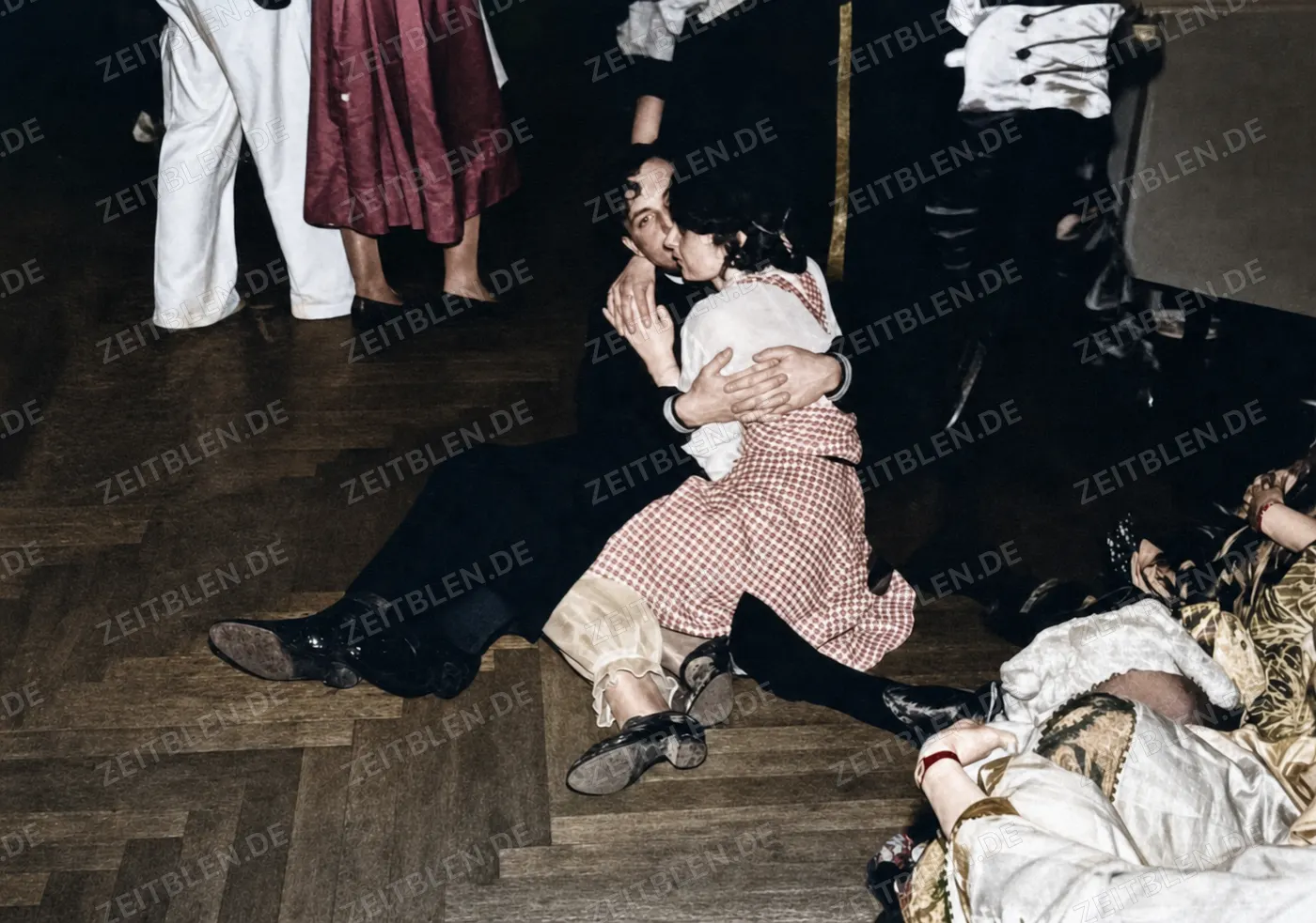 Tanzendes Paar beim Münchner Gauklerfest, Februar 1937