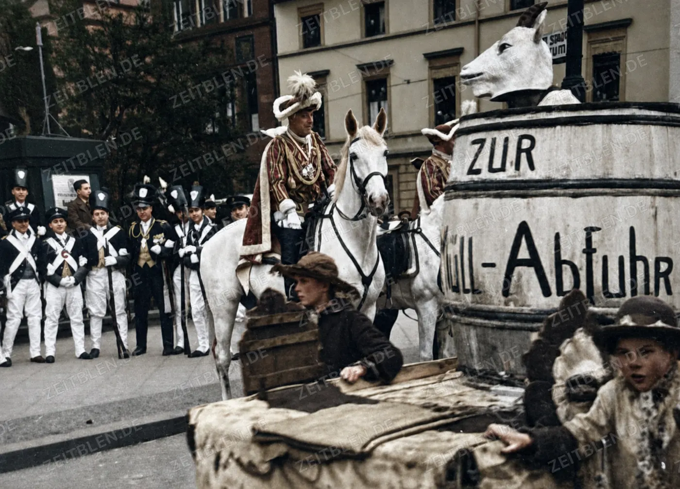 Reiter im Düsseldorfer Karnevalszug 1937