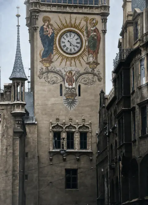 Turm des Alten Rathauses am Münchner Marienplatz
