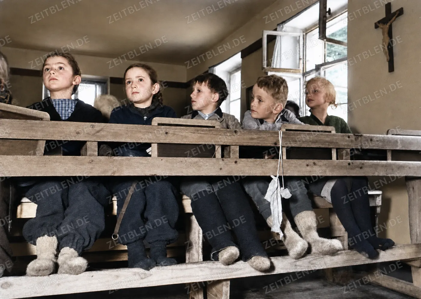 Kinder im Unterricht einer Dorfschule, 1936