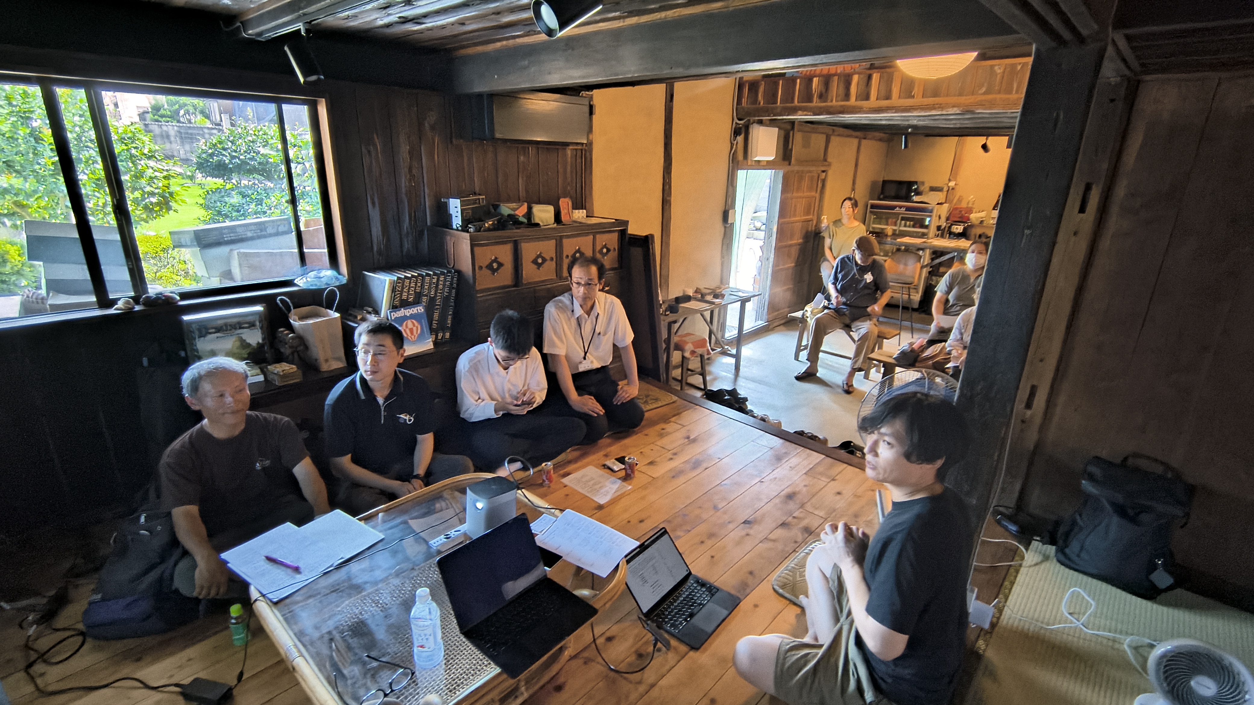 ZEN交流会での団体間交流の様子