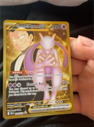 Team Rocket's Mewtwo ex graded 9