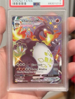 Charizard VMAX graded 9.5