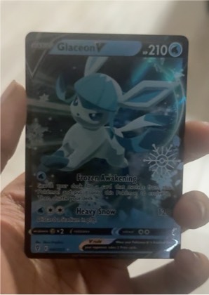 Glaceon V, graded 8.0
