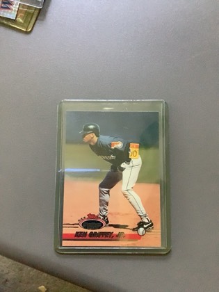 Ken Griffey, Jr., graded 9.5