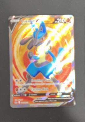 Lucario V - SWSH213, graded 9.0