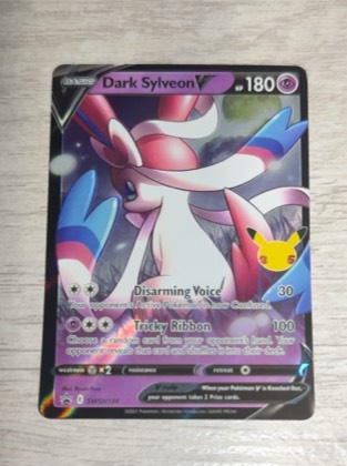 Dark Sylveon V - SWSH134, graded 8.0