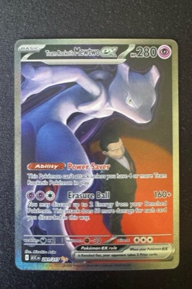 Team Rocket's Mewtwo ex graded 6 & below
