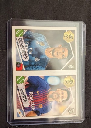 Cristiano Ronaldo / Lionel Messi, graded 9.0