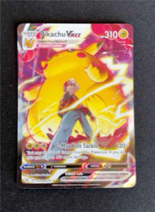 Pikachu VMAX graded 8